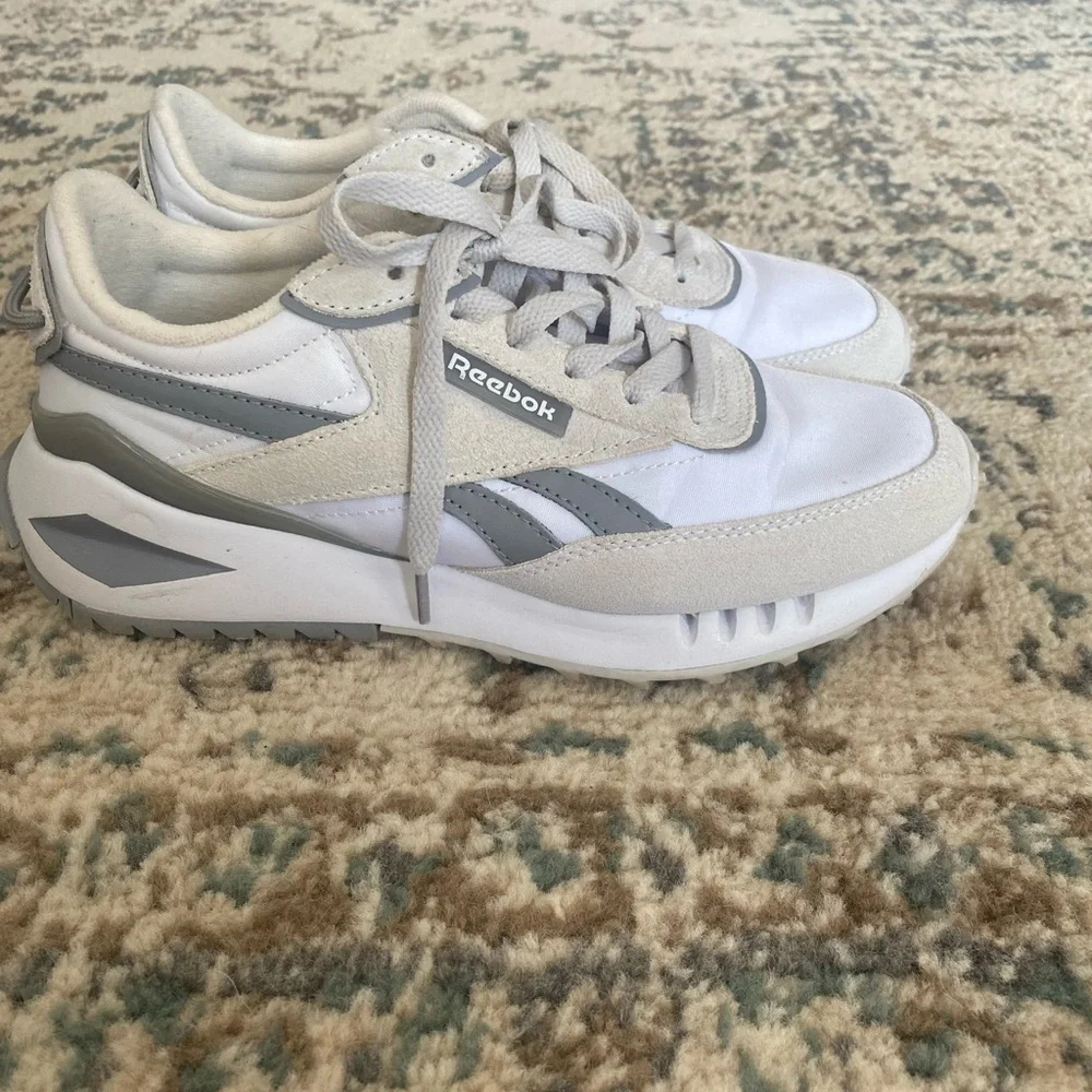Reebok White and Gray Sneakers - Picture 1 of 7